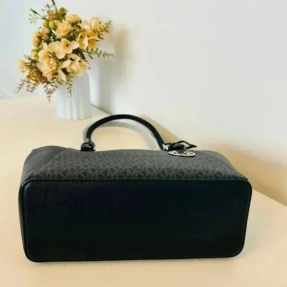 Michael Kors Purse & wallet Charlotte Top Zip Tote shoulder bag black signature - Picture 7 of 11